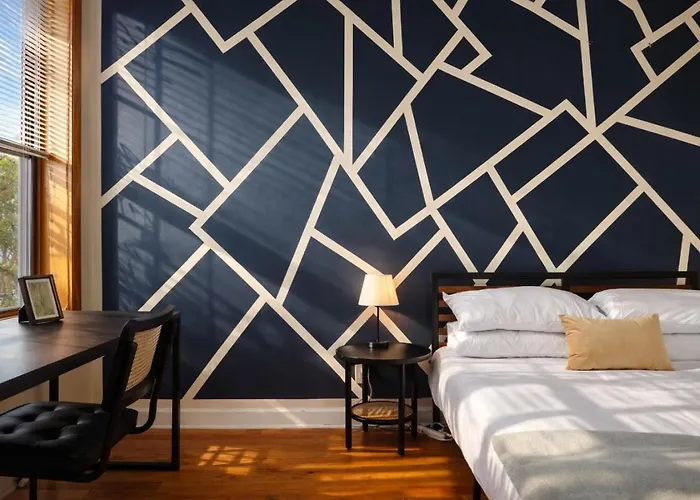 Apartment Flexhome Ukrainian Village • 2br • Walkable + Private Balcony - Sleeps 6 Chicago